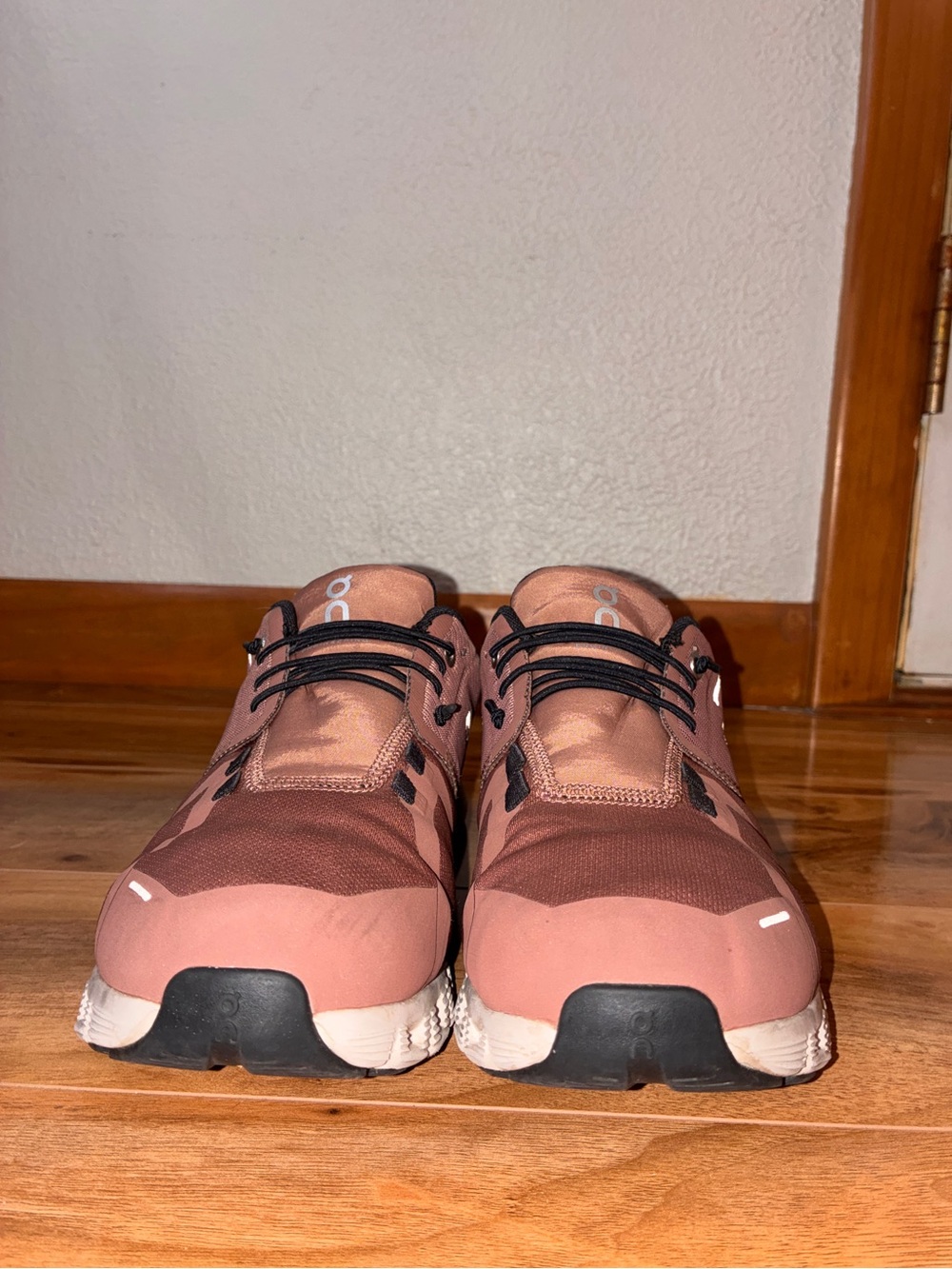 On Running Women's Athletic Shoes in Dusty Rose and White - Picture 4 of 10